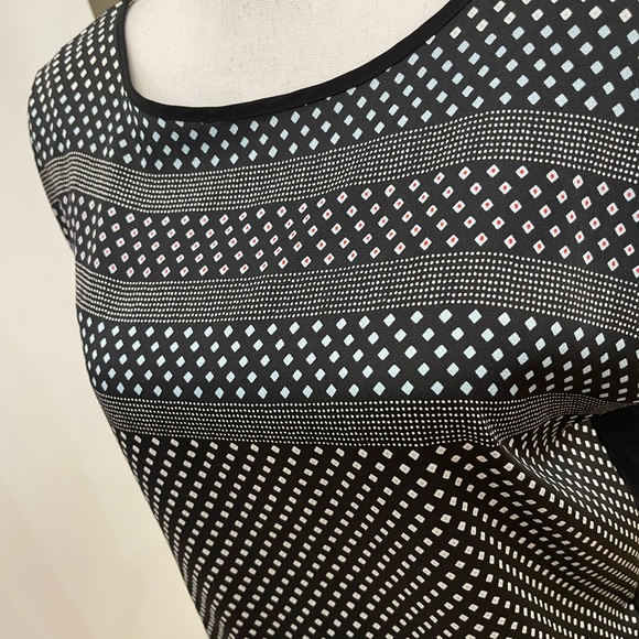 Vince Camuto - Picture 1 of 8